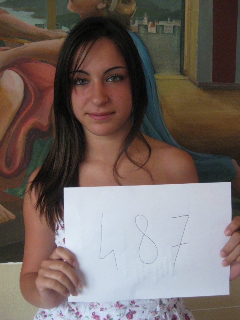 082